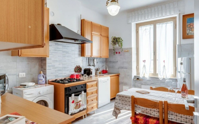 Railway Station Huge & Luminous Apartment x8