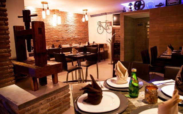 Plaza Gallery Hotel & Boutique