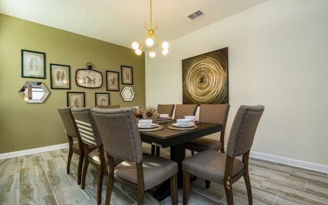 6-Bedroom Villa in Davenport 1517MB