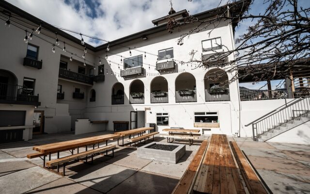 Отель Loge Leavenworth 