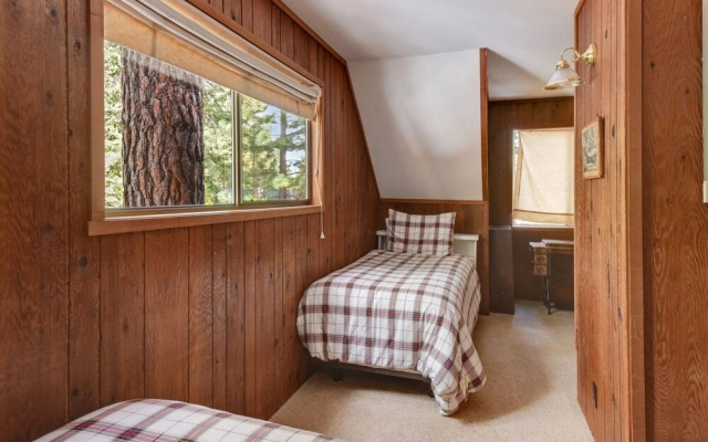 Jerves Tahoe Vacation Cabin by RedAwning