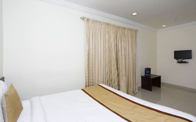 OYO 2229 Hotel Golden Wings