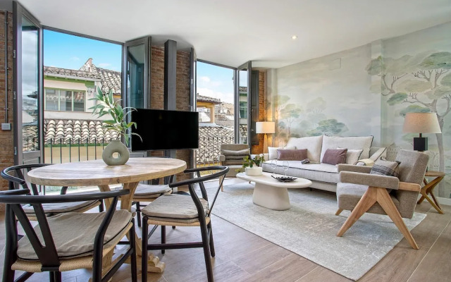 Exclusive 2-bedroom Near the Cathedral. San Matías I