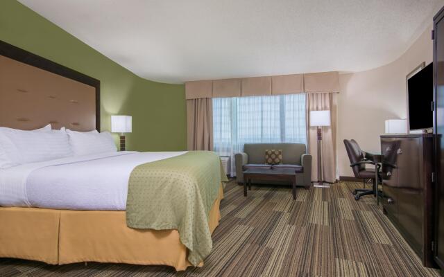 Holiday Inn New Orleans West Bank Tower by IHG