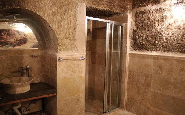Rose Cave Hotel