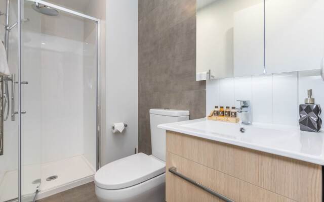 Star Queens Serviced Apartments