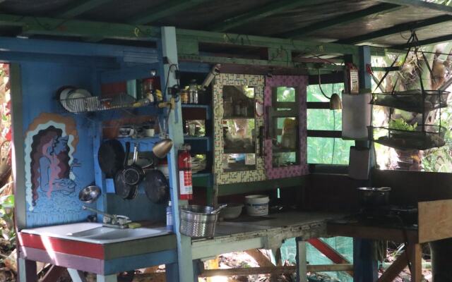 Cinderland EcoVillage - Hostel