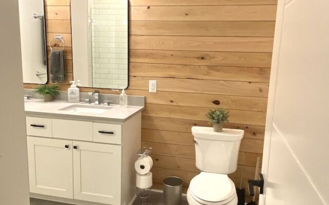 Dogwood at Main & Pine