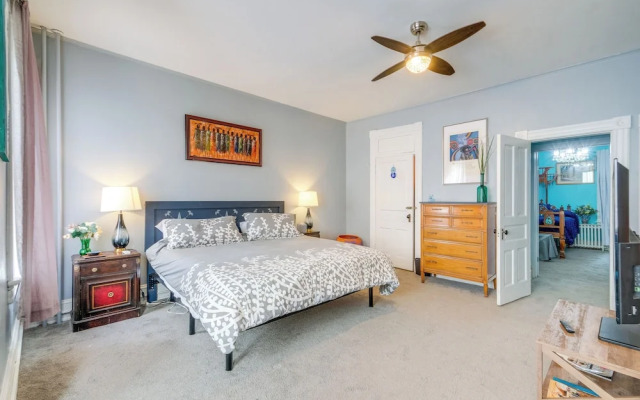 Historic Georgetown Townhome: Walkable Location!