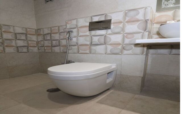 OYO 15556 Hotel Wind Palace