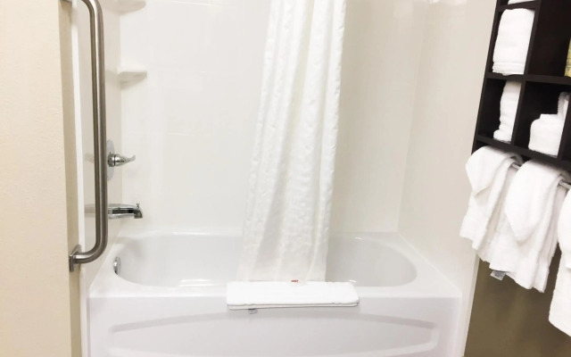Comfort Suites Regency Park