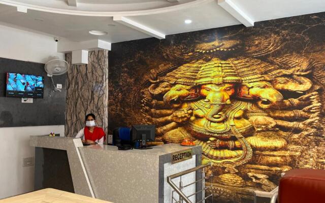 Collection O 92417 Hotel The Royal Tej Palace