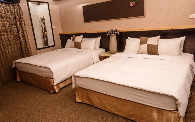 CHECK inn Express Taichung Fengchia