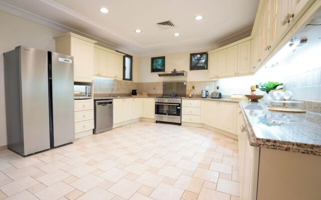 HiGuests - Palm Island