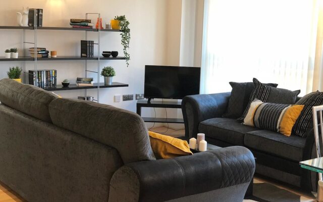West One Aspect - City Apartment With A View