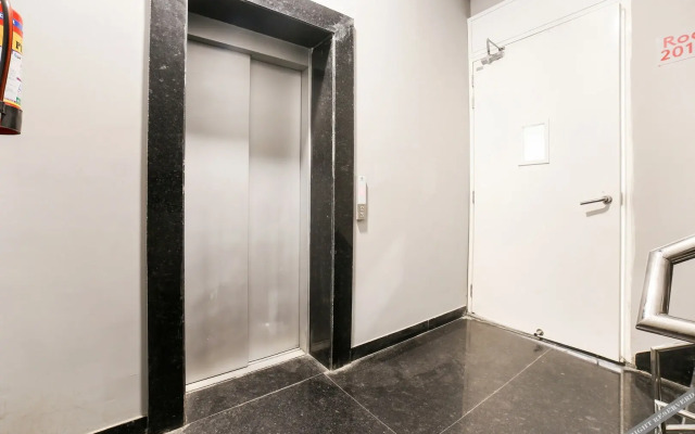 OYO Townhouse 381 Dilshad Garden