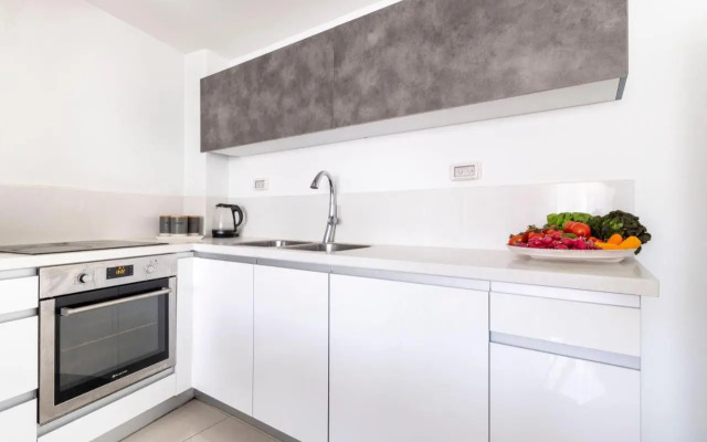 Stylish 1 Bedrooms Parking At City Gate