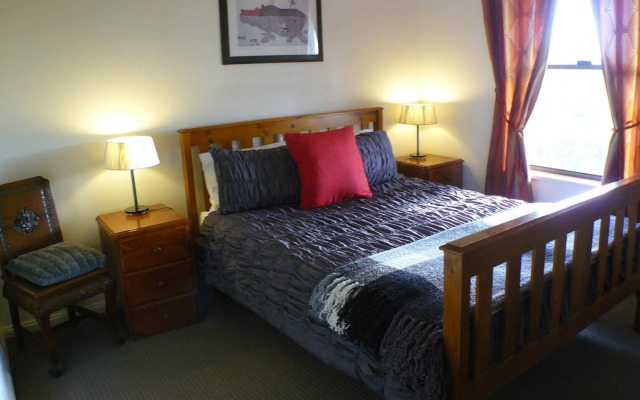 Protea Farm Cottages