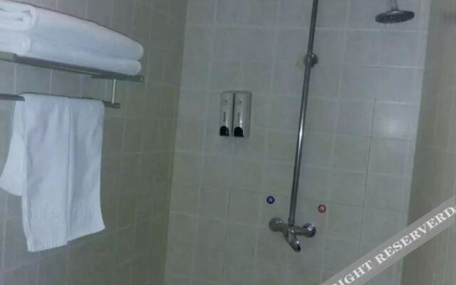 Yuanping Xinbei Guo Furong Hotel