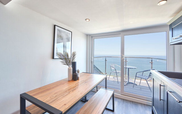 Host Stay Penthouse Pier View