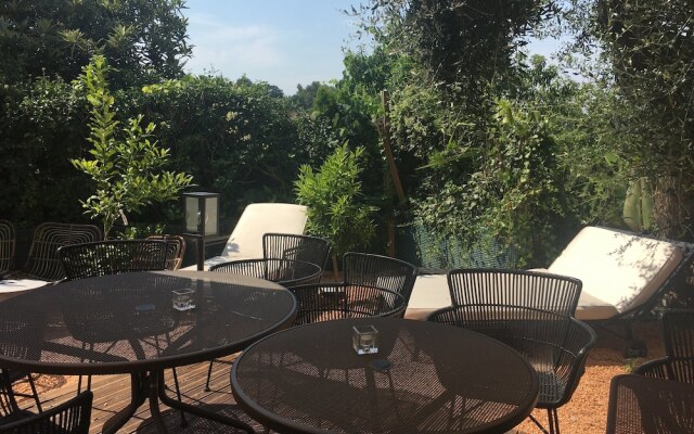 Hotel La Fontaine Du Peyron