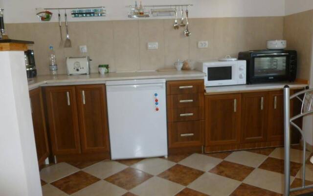 Nedyalkovi Guest House