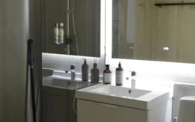 Lovely two room unit with free parking