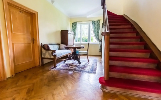 Hotel Schloss Leonstain