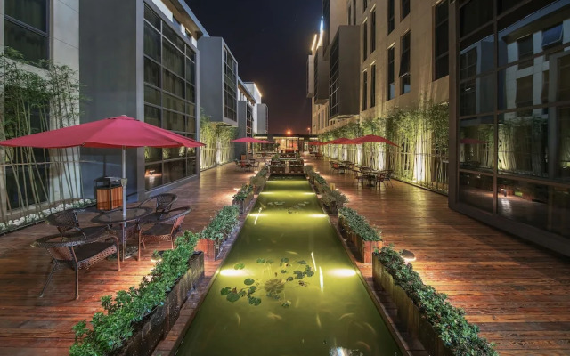 Novotel Shanghai International Tourism Zone North