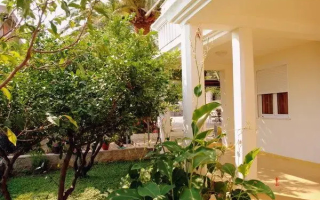Veronica V Guest House
