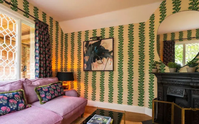Luxurious Vineyard Hideaway At Stanlake Park