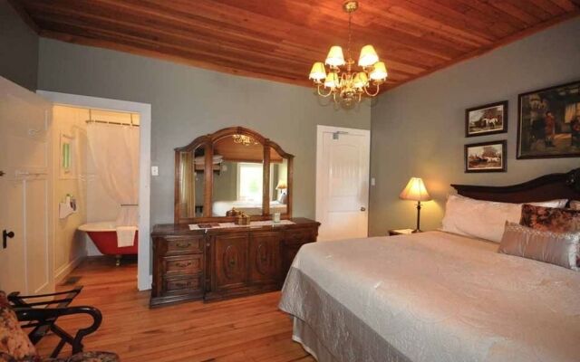 Whispering Pines B&B