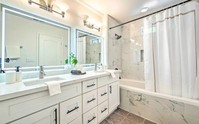 Quaint Flagstaff Retreat w/ Outdoor Dining!