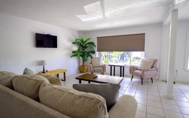 Banana Peel Lodge