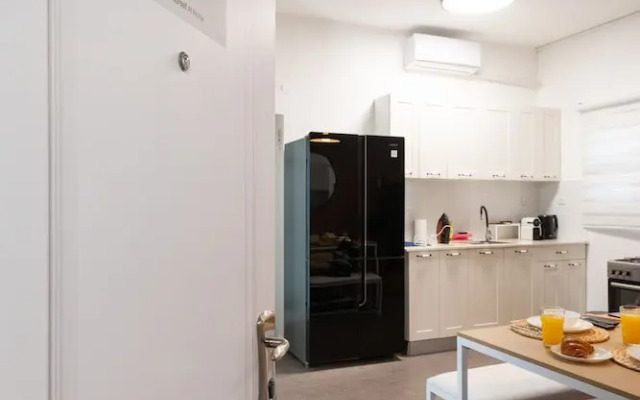 Stunning Chic 2 BR Ibn Gvirol St