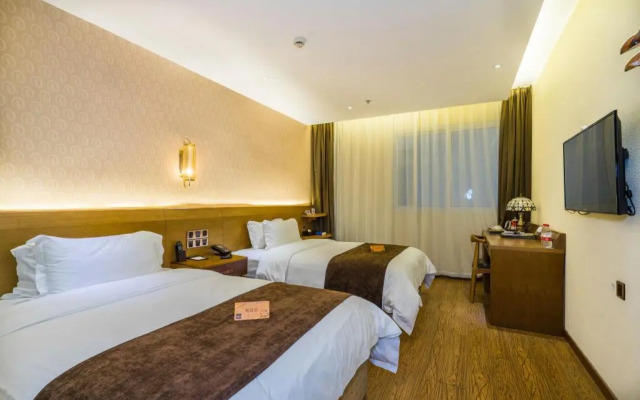 Vienna Classic SH Jinshanwei Railway Station