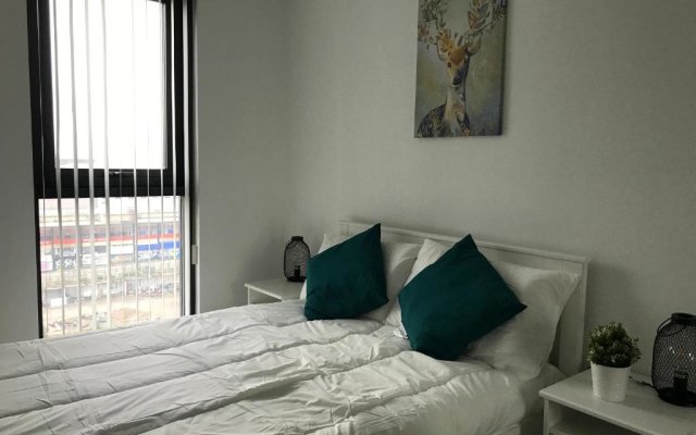 Lapwing - Sleeps up to 6, Fabulous panoramic city views, 12th Floor 2 bed city centre apartment, Perfect for work or leisure!