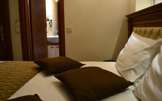 Seven Days Hotel
