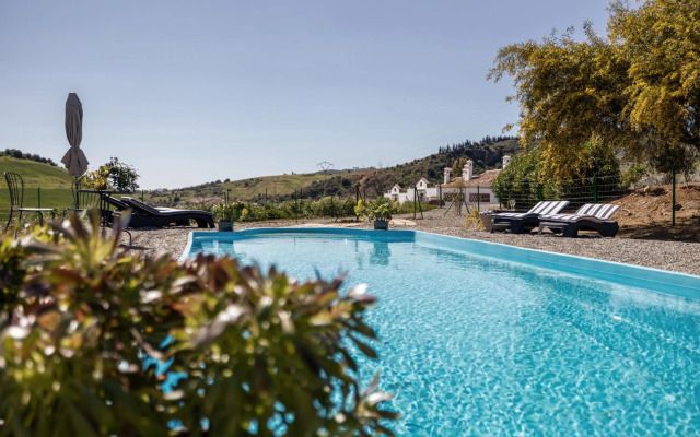 Casa Grande / Rosas Cantares