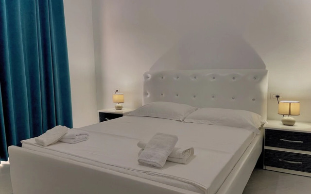 Grand Blue Apartments