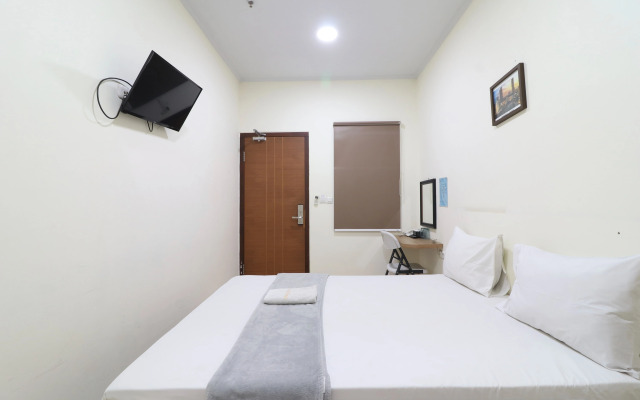 Aranis Hotel