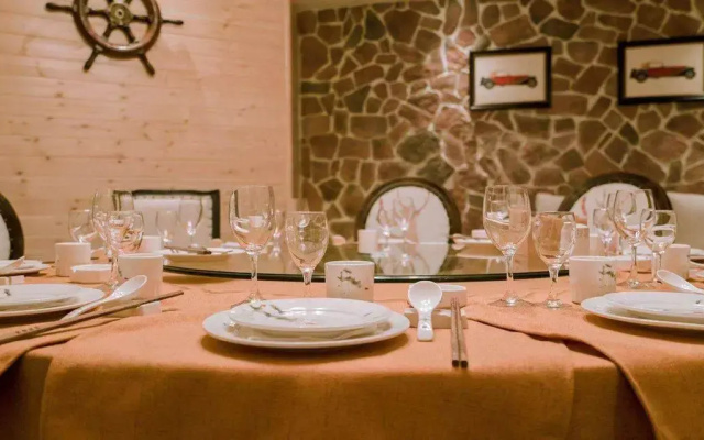 Yinzuo Wendu Hotel (Weihai Wendeng Kunyu Road Baida Plaza)
