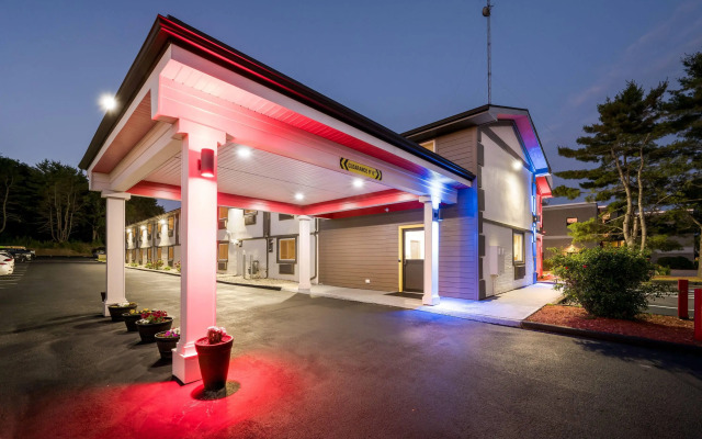 Super 8 by Wyndham Lewiston Auburn Area