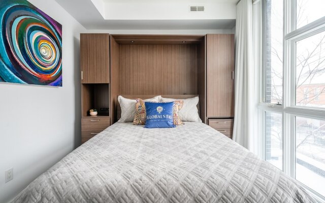 Luxury 4BR Townhouse in Downtown Toronto