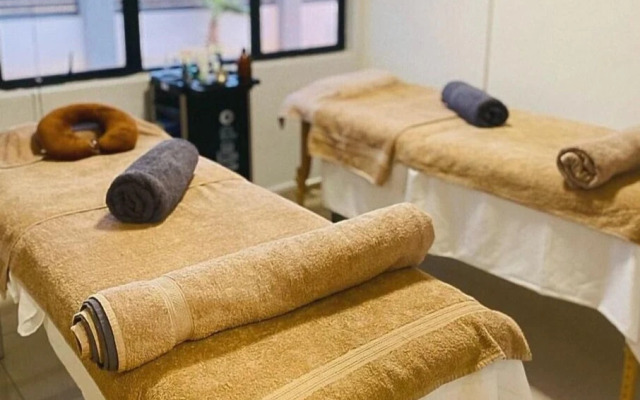 Executive Suite and Spa