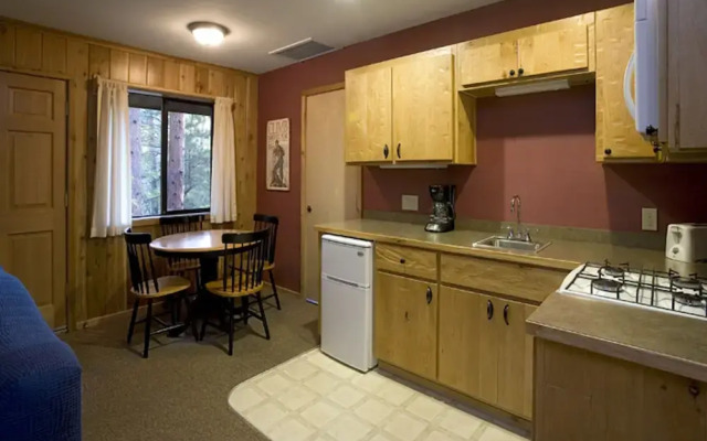 Idyllwild Inn