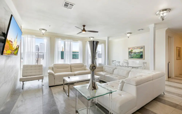 Stunning Condos Near French Quarter