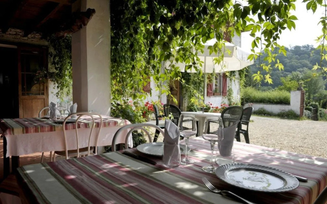 Hôtel - Restaurant Les Bains de Secours