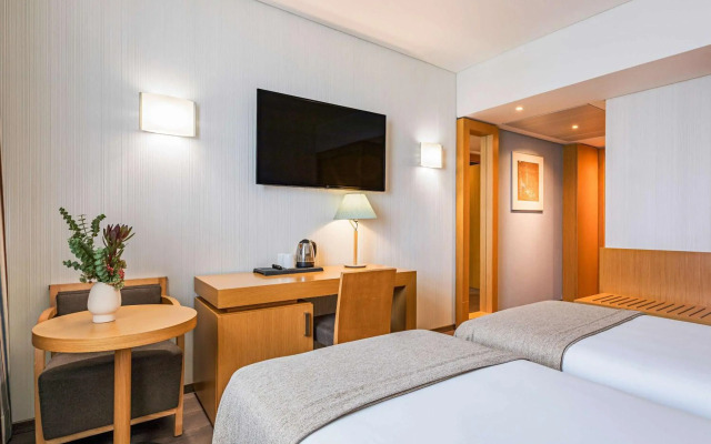 Mercure Lisboa Almada