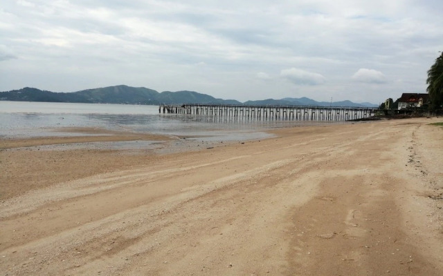 Jansom Beach Resort Ranong